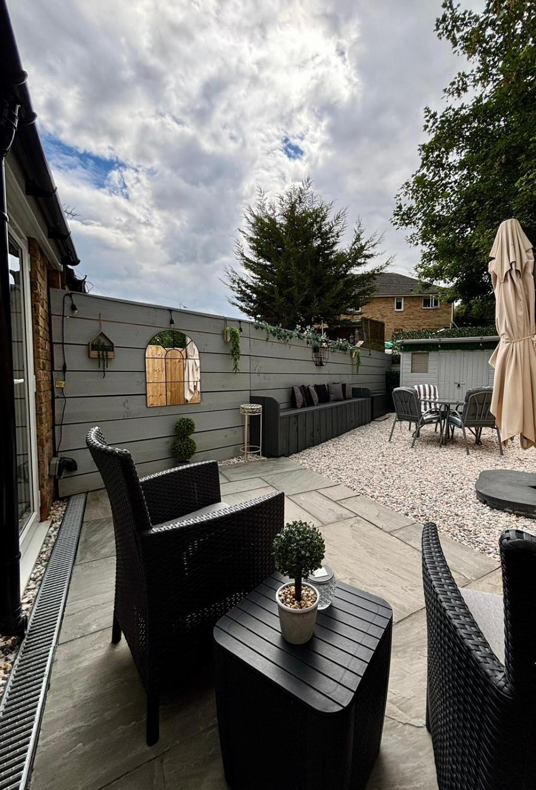 Stylish And Chic Seaside Apartment Southend-on-Sea Buitenkant foto