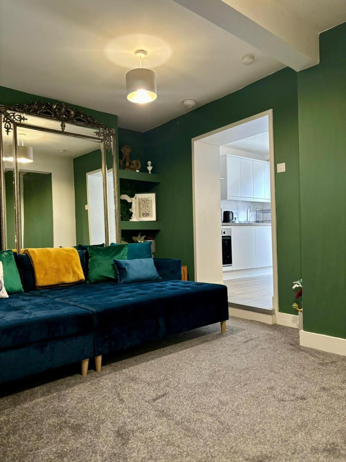 Stylish And Chic Seaside Apartment Southend-on-Sea Buitenkant foto